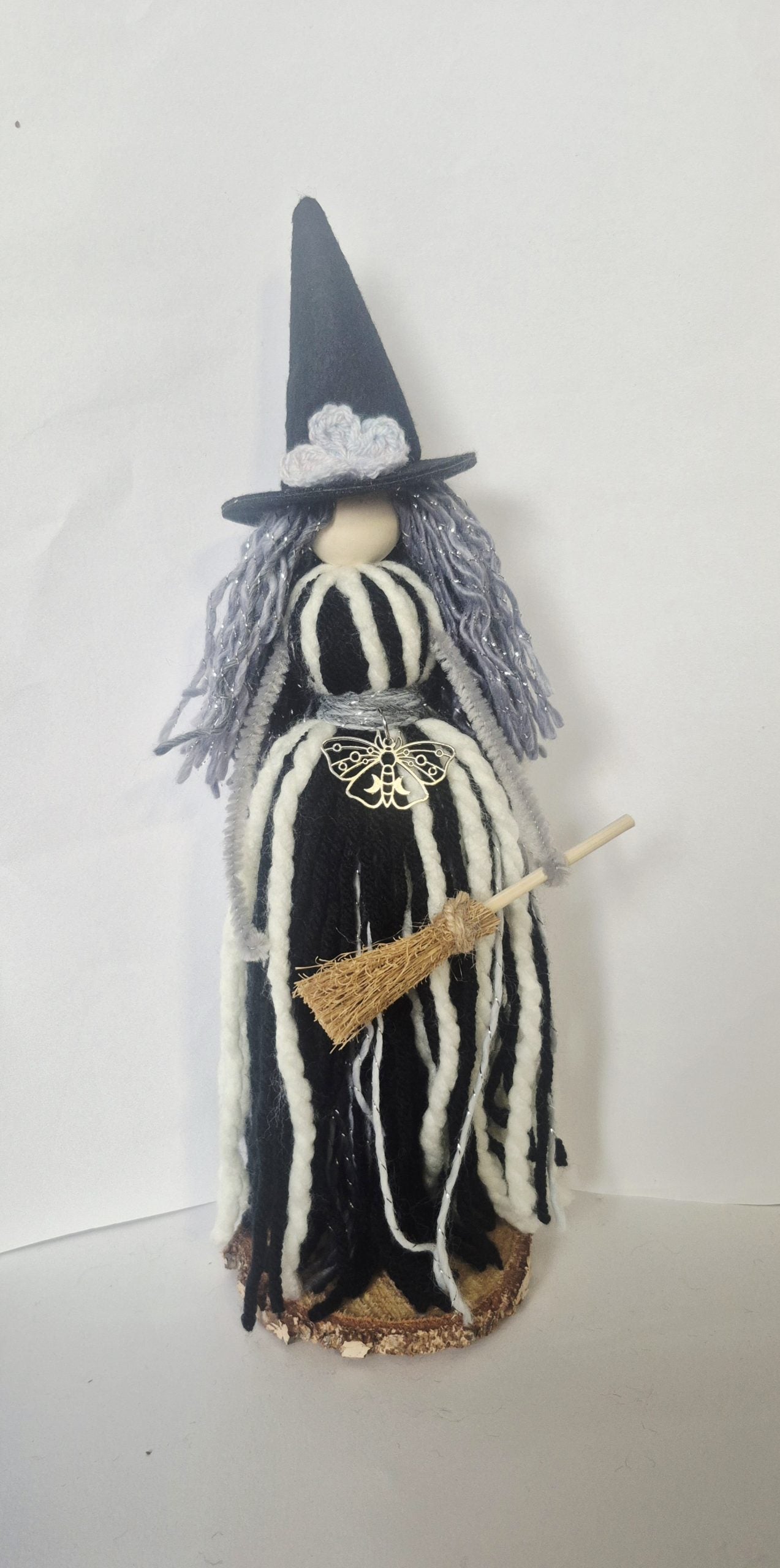 Woollen Standing Witches