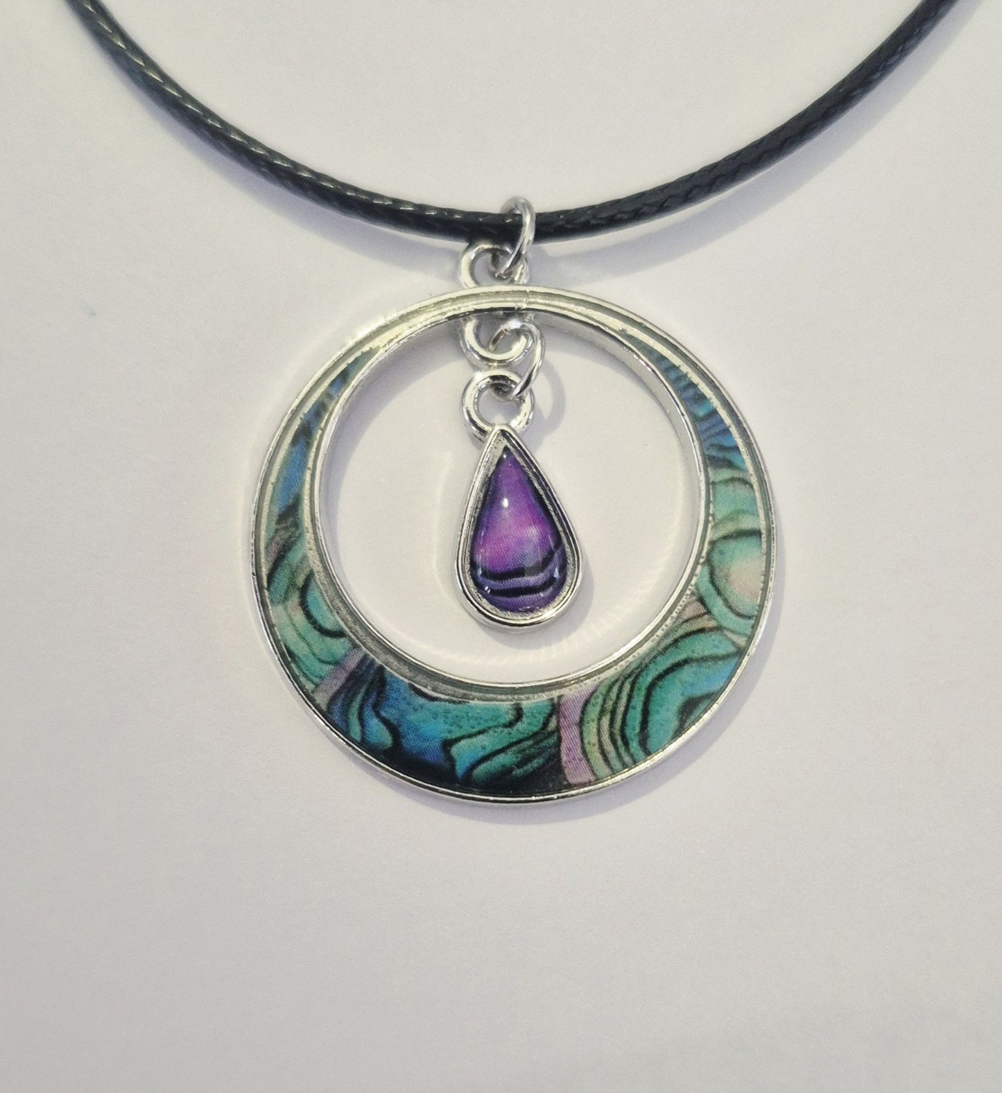 Swirly Pendant Necklace