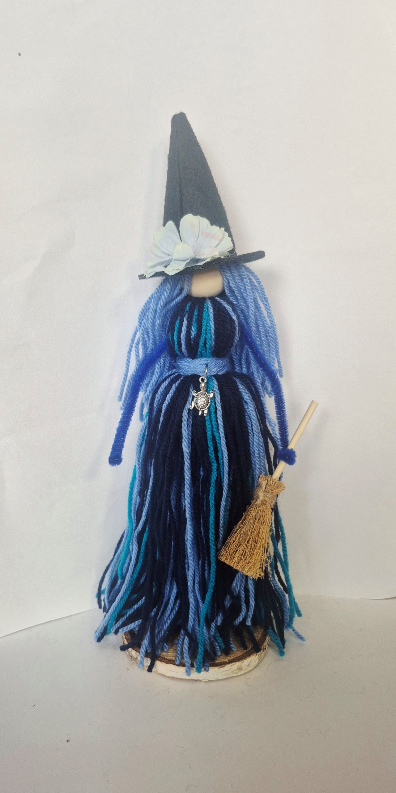 Woollen Standing Witches